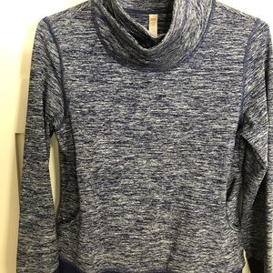 Lucy Activewear - pullover top-